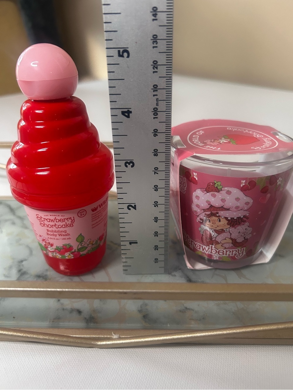 Strawberry Shortcake Pink Bath & Body Set Candle Bubble Bath Gift Set - Picture 8 of 9